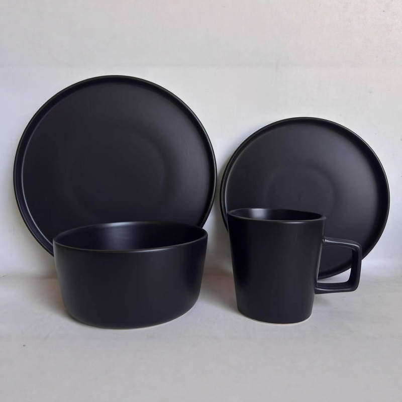 Black 16-Piece Set of Tableware Plates Household Ceramic Flat Plates Bowls Creative Japanese Steak Plates Western Food Plates Dinner Plates