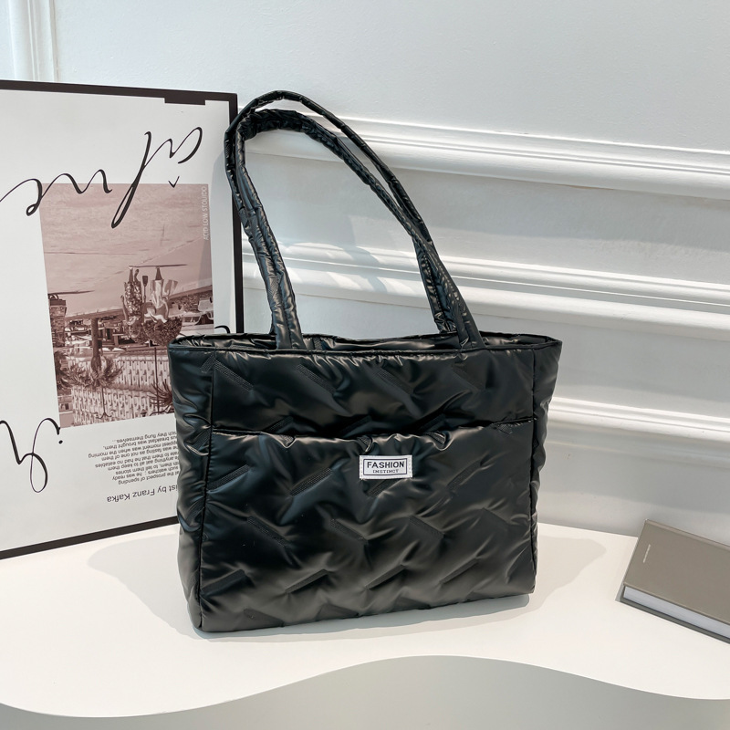 Large Capacity Down Tote Bag Women's 2025 New Casual Handbag Fashion All-match Lightweight Shoulder Bag Trendy Wholesale