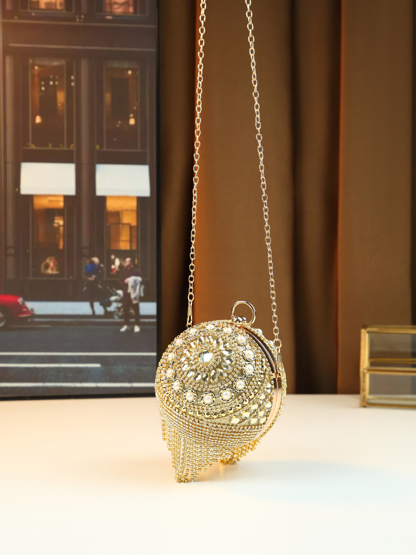 Damväska axelväska med pärlor strass och kedjerem_voghion.com