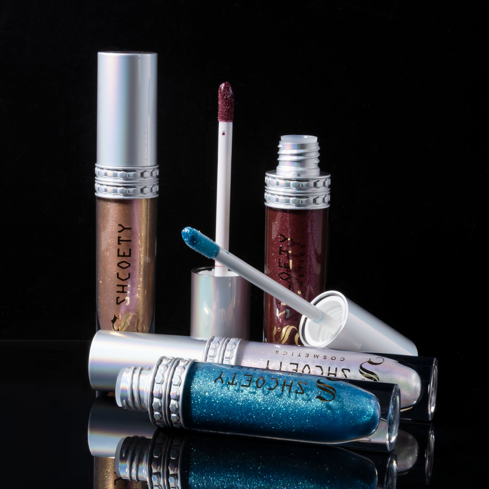 SHCOETY Cross-border Sparkling Polarized Lip Gloss is long-lasting and easy to color, with a dazzling bright lip gloss and a fine pearlescent glow that moisturizes the lips undefined