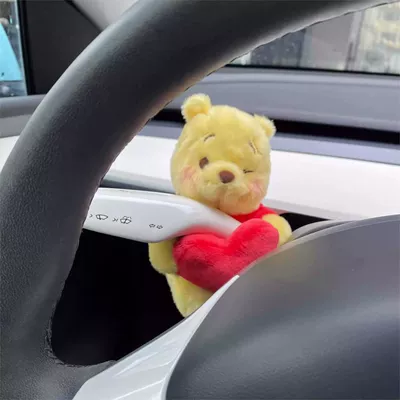 High Aesthetic Appeal, Car Seatbelt – Seat belt shoulder pad - hug-and-love-winnie-the-pooh-hold-1