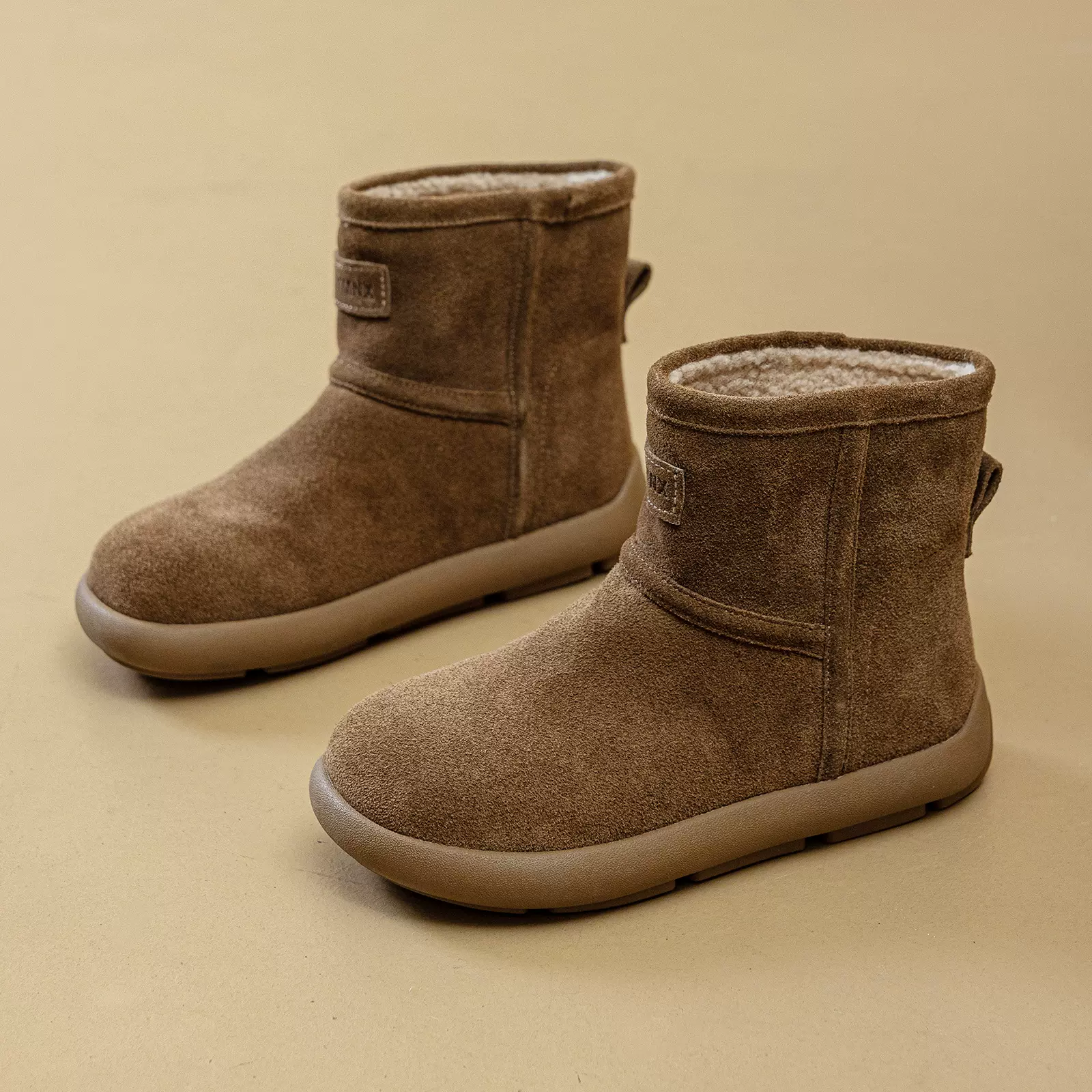 真皮中筒休闲加绒雪地靴女2025冬季新款面包棉鞋百搭舒适平底保暖