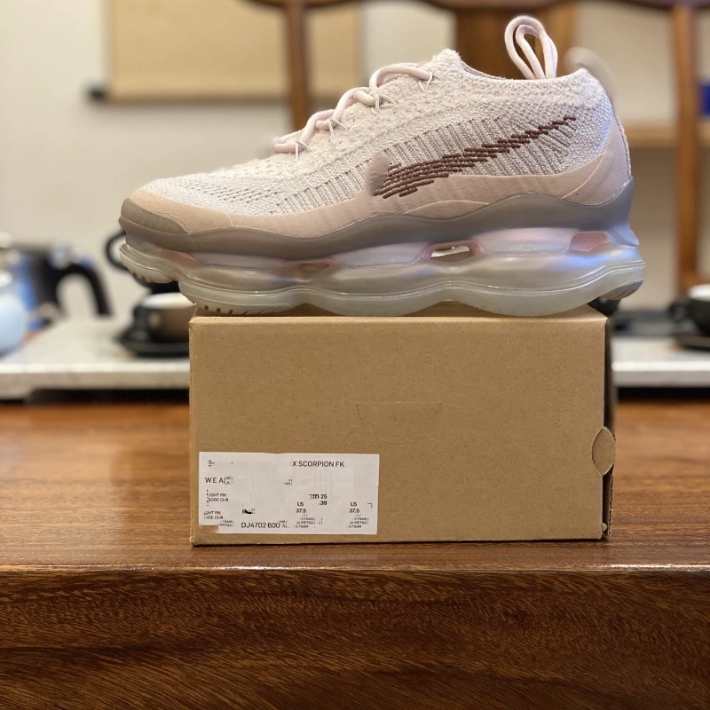 Soft heel, high universal sports shoes for beloved for men and women for leisure