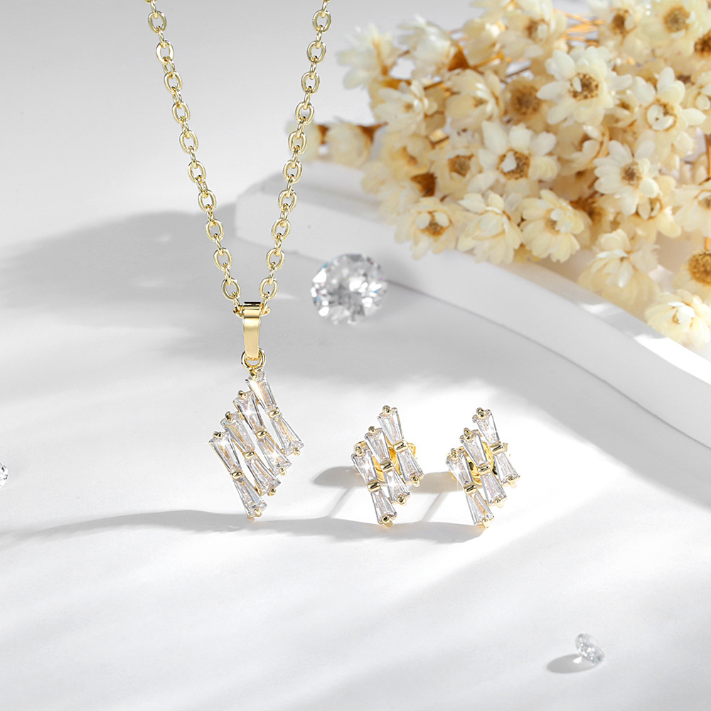 Amazon transfronterizo conjunto de joyería de geometría femenina clásica colgante de zircón aretes de oro 14 quilates chapados en cobre
