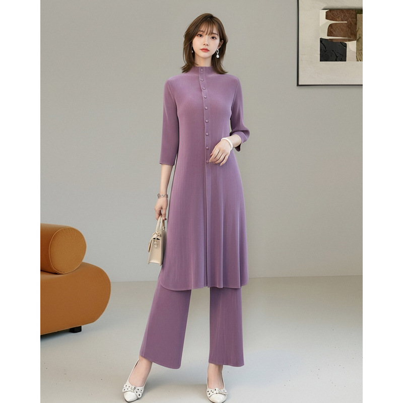 Youthful middle-aged mother's festive purple suit for wedding banquet, new autumn and winter cardigan plus-size slimming wide-leg pants two-piece set Youthful middle-aged mother's festive purple suit for wedding banquet, new autumn and winter cardigan plus-size slimming wide-leg pants two-piece set