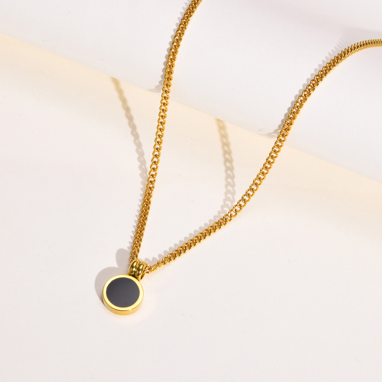 201 Stainless Steel Gold Plated Fashion Inlay Round Agate Pendant Necklace display picture 2
