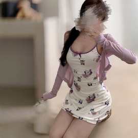 猫咪印花吊带睡裙胸垫女夏季无袖紧身短裙连衣裙紫色趣味少女风