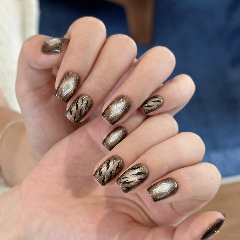 Autumn Manicure New Caramel Tiger Pattern Cat Eye Wearable Nails Sexy Whitening Fake Nails Finished Nails Wholesale