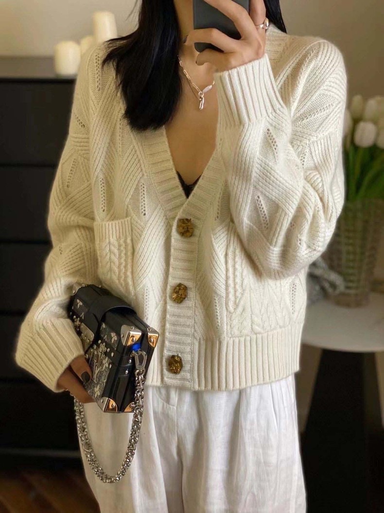 法式毛衣外套女羊毛开衫秋冬日系慵懒风复古设计感小众羊绒针织衫