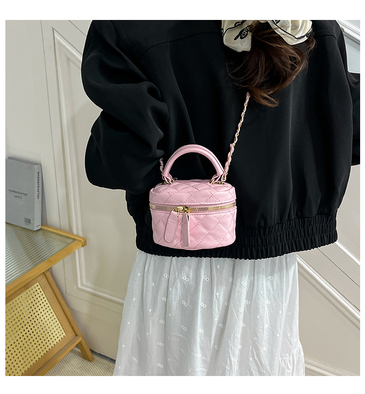 169g Weight Zipper Closure Type Single Shoulder Strap Strap Type Shoulder Bag Bags Type Casual Occasion Pu Leather Material Solid Color Pattern All Seasons Season Women's Gender Streetwear Style Square Shape Women's Pu Leather Solid Color Streetwear Square Zipper Shoulder Bag 无