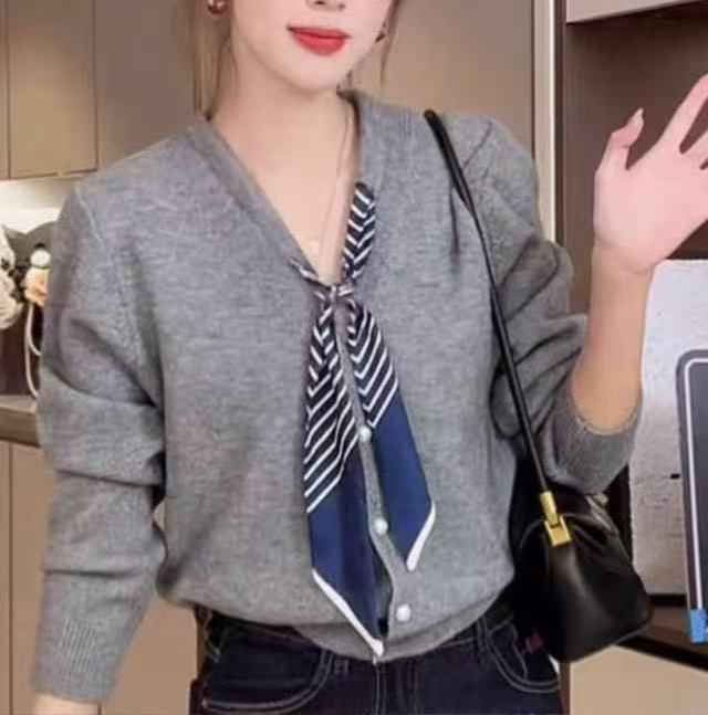慵懒风洋气v领丝巾针织开衫女2025秋季款舒适百搭减龄休闲上衣潮|undefined