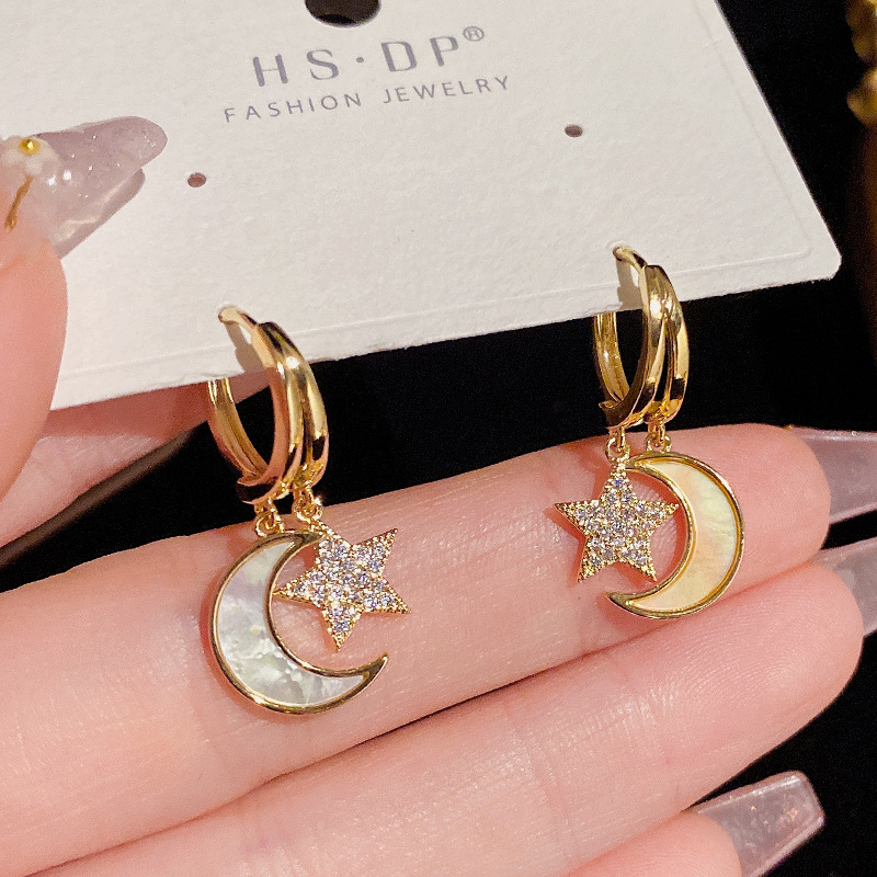 2022 nuevo elegante micro-incrustaciones Shell estrella Luna pendientes simples pendientes personalizados estilo coreano pendientes de moda versátil al por mayor