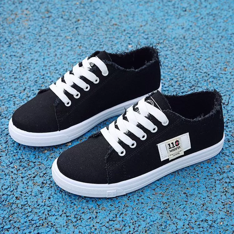 Fashionable white shoes, cloth low footwear for leisure