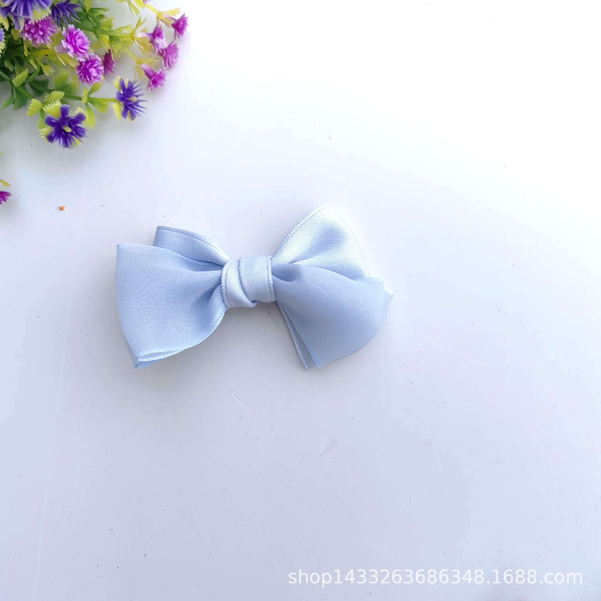 Cloth with bow