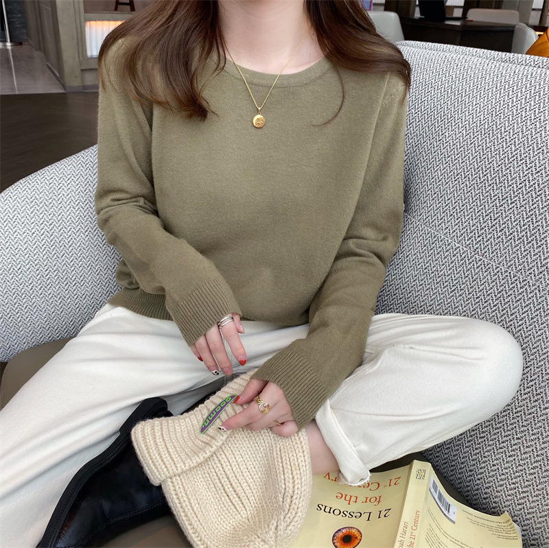 圆领打底衫女春秋洋气薄款内搭2025年秋季新款羊绒毛衣外穿针织衫