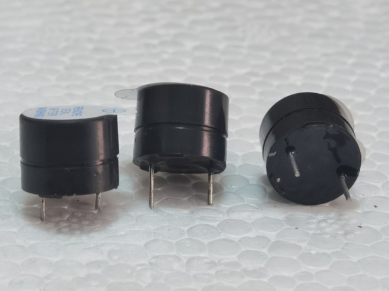 メーカーは卸売り販売分体12095-5Vアクティブ電磁ブザー警報ブザー12 * 9.5mmを供給している|undefined