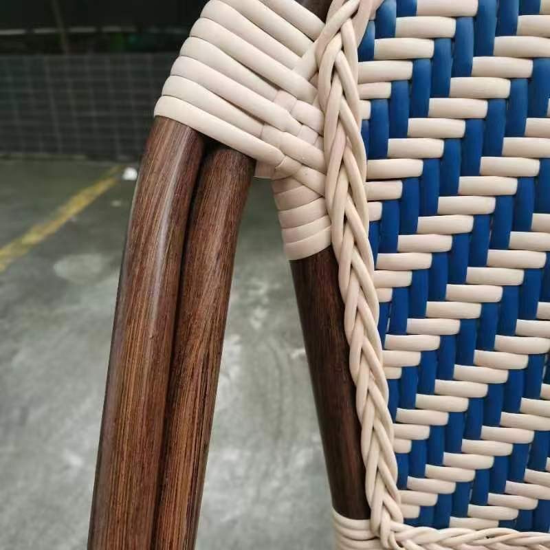 Mesa de comedor francesa al aire libre silla de comedor PE vidrio patio silla de respaldo silla de comedor retro al aire libre