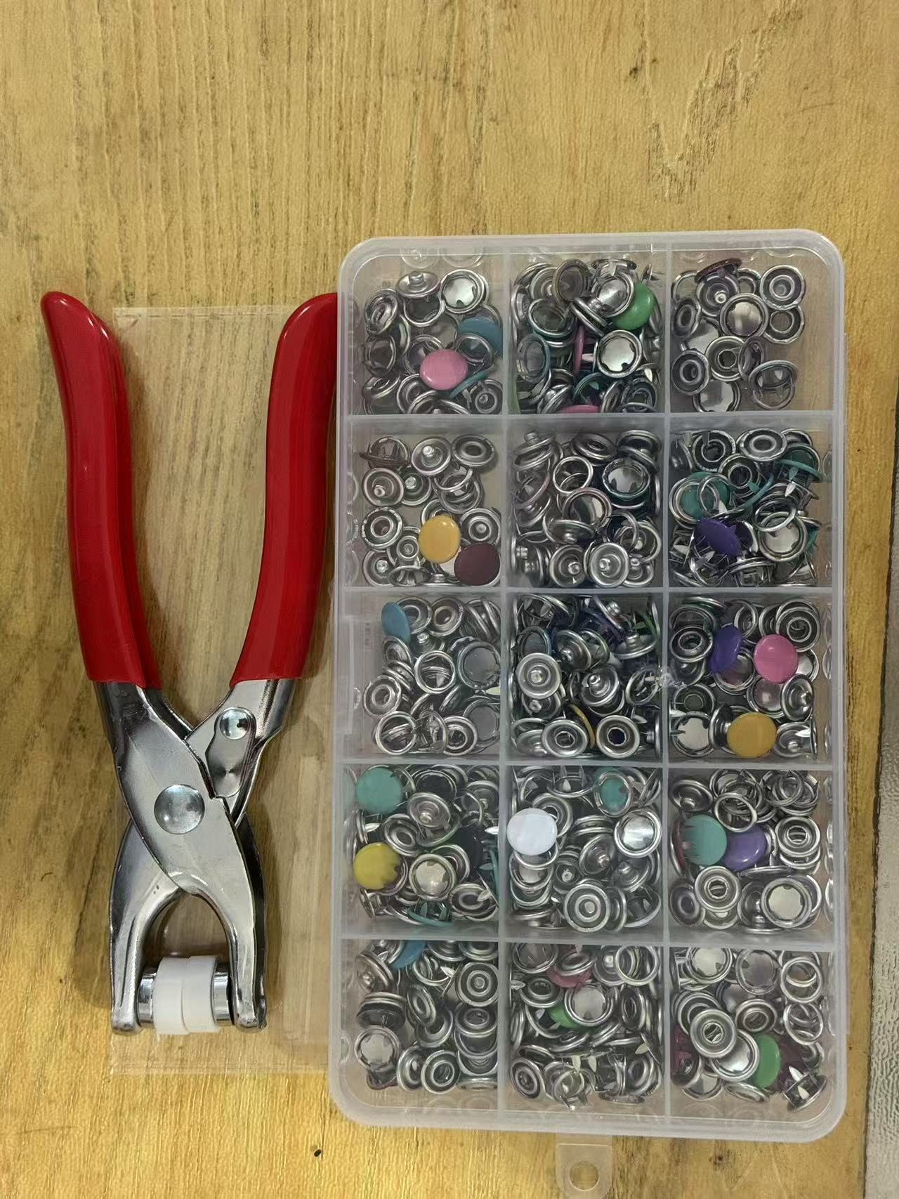 Juego de instalación de hebilla de cinco garras Botón de abrazadera de cinco garras Botón oculto Botón a presión Botón hembra Botón sin costura Botón transfronterizo de cinco garras