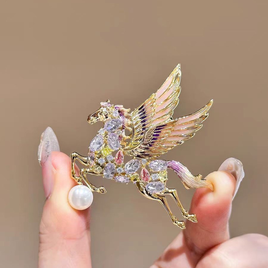 Broche perle pégase style chinois luxe accessoire de mode_voghion.com
