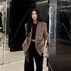 设计感独特格纹西装外套女2026新款巨好看的复古宽松廓形西服上衣