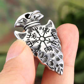 抖音爆款维京矛头罗盘指南针钛钢吊坠复古符文工厂直销