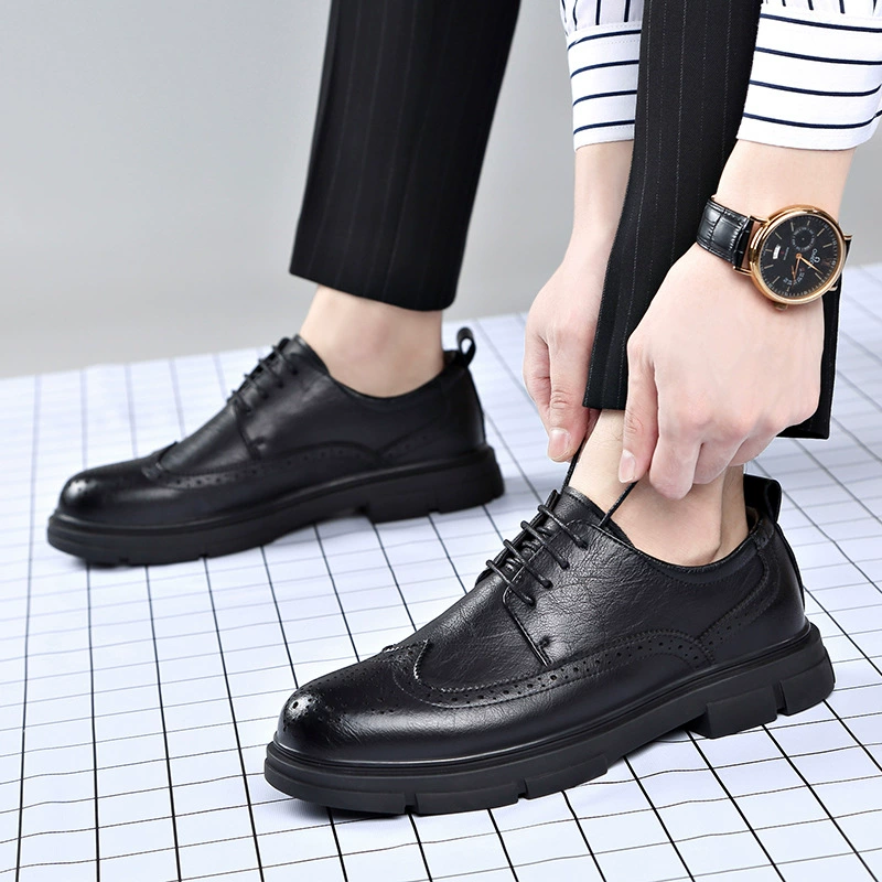 Летняя тонкая деловая кожаная обувь с круглым носком, Мужская Повседневная Коричневая мужская обувь с броги, свадебная обувь из дышащей мягкой кожи, модная