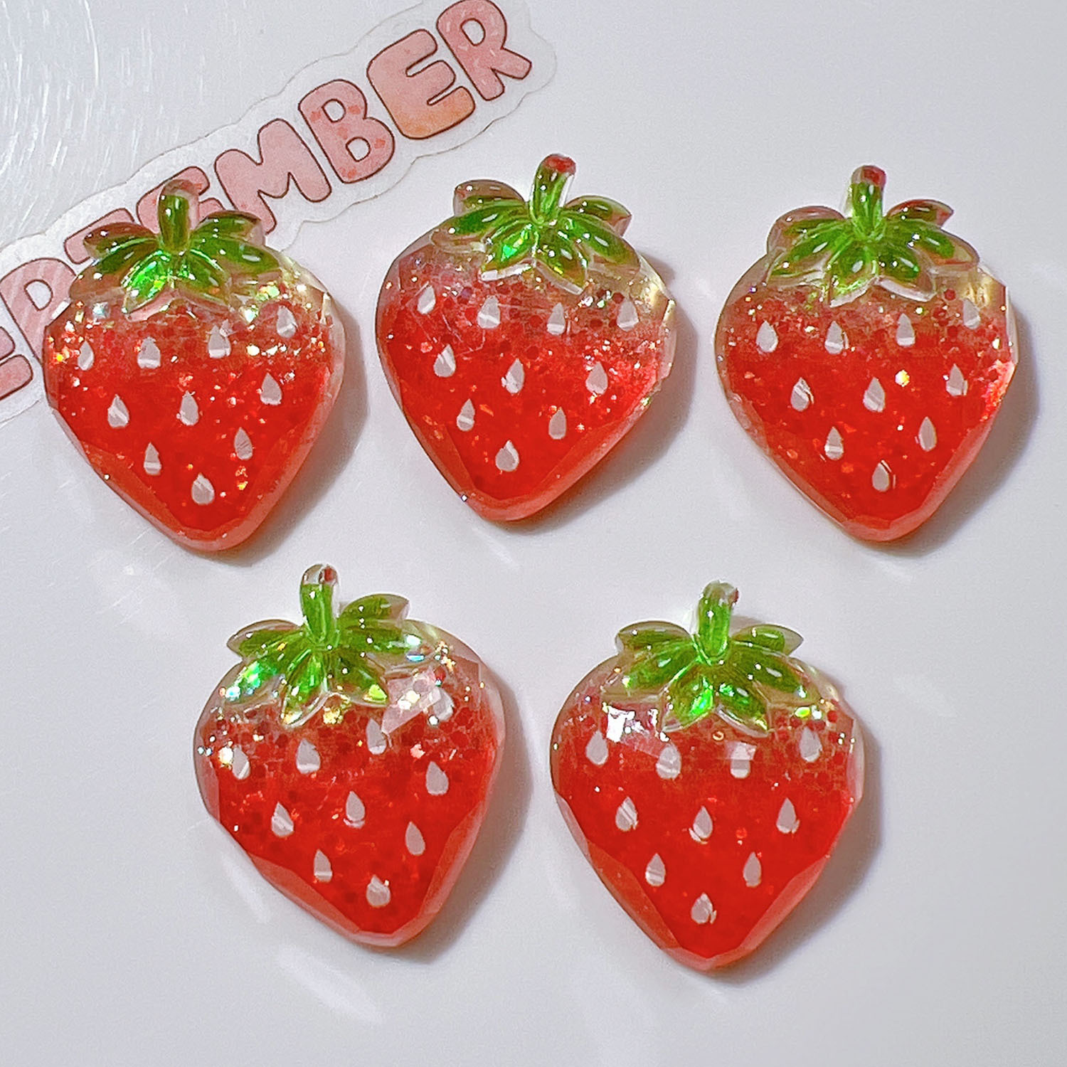 樹脂部品卸売りdiy手作りアクセサリー靴花子供頭飾りクリップ玩具abゴム夜光いちご