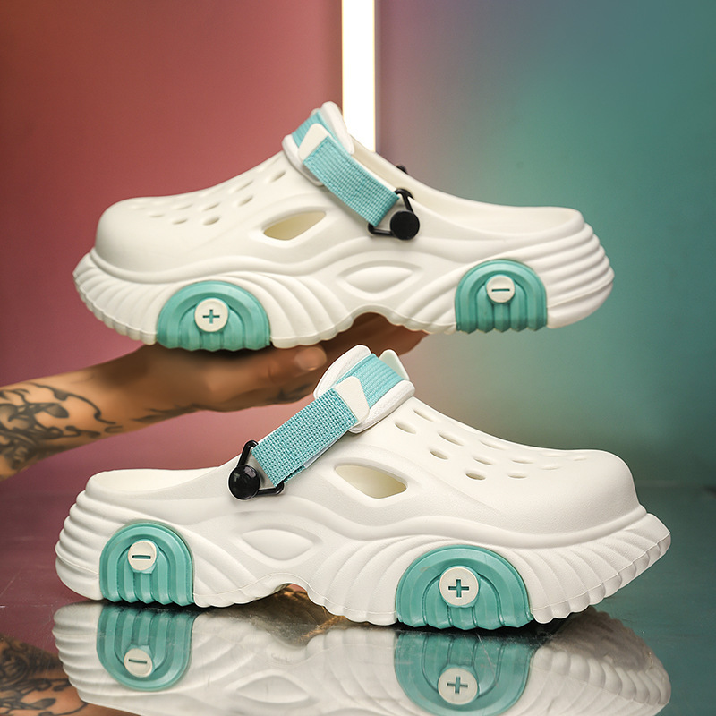 Couple's new summer model, comfortable and non-slip casual thick-soled clogs for men and women, breathable and comfortable closed-toe shoes Couple's new summer model, comfortable and non-slip casual thick-soled clogs for men and women, breathable and comfortable closed-toe shoes
