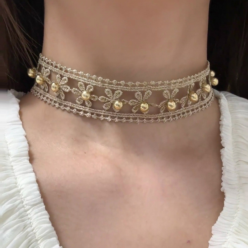 Bilateral Gold Thread Cut Out Flower Beaded Choker Necklace Women's Fabric Wasteland Style Clavicle Chain Accessories 2025 Trend