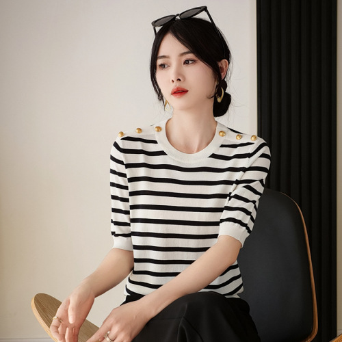 2023 summer striped knitted short-sleeved women's loose t-shirt temperament casual style knitted sweater tops wholesale