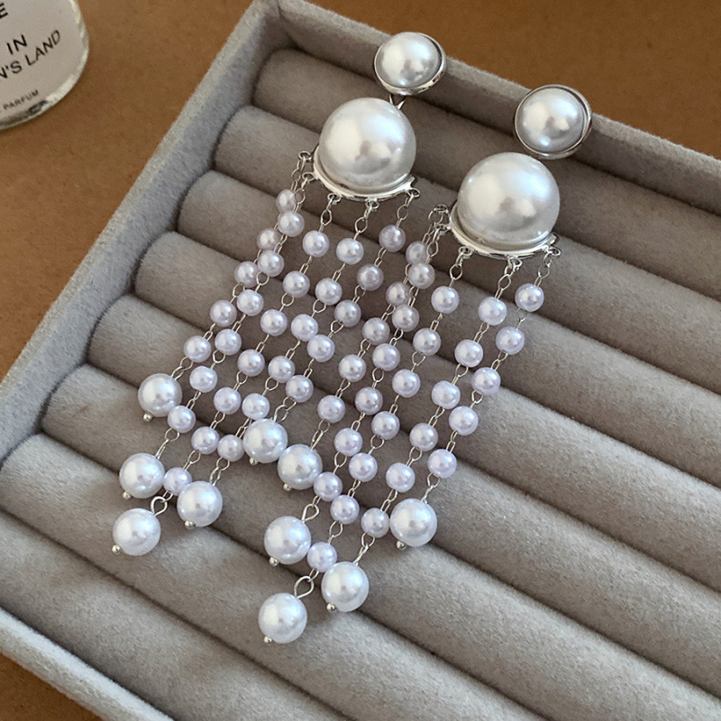 Pendientes geométricos de perlas con lazo de circonita y diseño de aguja plateada, con un diseño único y exclusivo, de lujo ligero y alta gama, para mujer. image 49