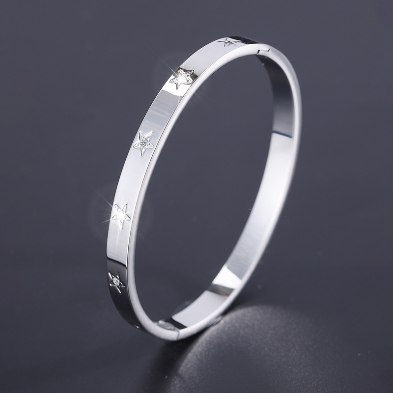 Pulsera de acero de titanio, estrella de cinco puntas, pulsera de acero inoxidable con diamantes, diseño de personalidad de alta calidad para niñas, pulsera de todo fósforo de estilo ins