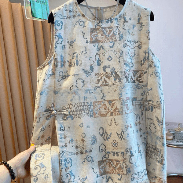 New Chinese-Style Old Money Style Linen Sleeveless Top for Women, Summer 2026 New Loose Vest with Buttoned Design, Stylish Blouse New Chinese-Style Old Money Style Linen Sleeveless Top for Women, Summer 2026 New Loose Vest with Buttoned Design, Stylish Blouse