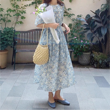 小清新泡泡袖碎花连衣裙女秋季新款圆领复古长款法式气质长裙子潮