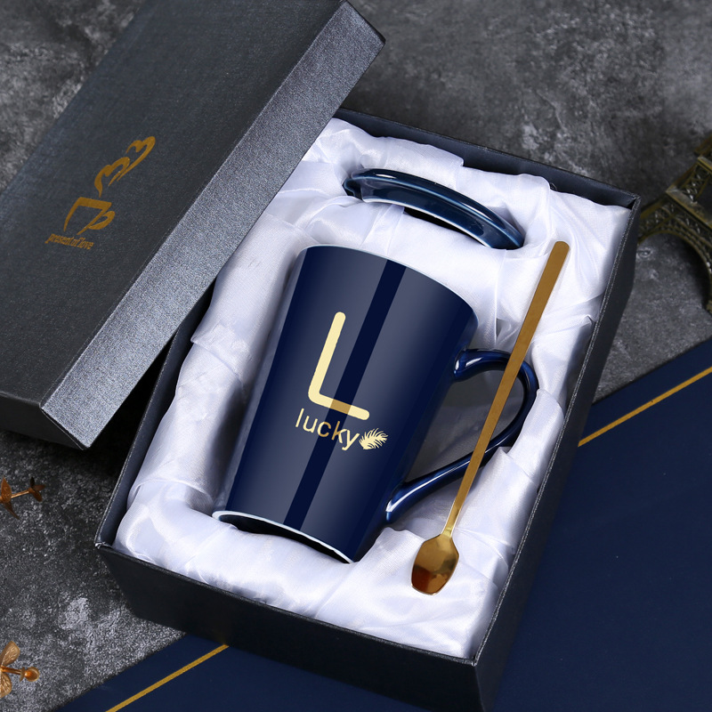 Tazas de cerámica de gran capacidad para hombres y mujeres con cubierta simple taza de café de leche de pareja de estudiantes taza de menú