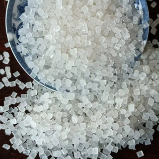 厂家供应ldpe吹膜特级塑料颗粒 pe高压卷轴塑料颗粒气泡膜料 可代
