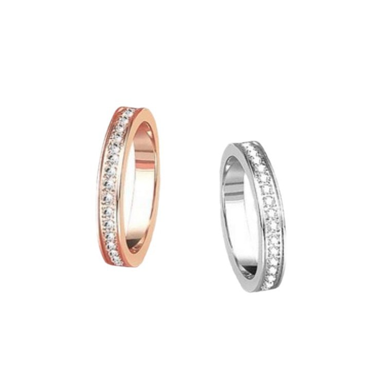 Anelli delicati impilabili bicolore, set di stratificazione in metallo misto di tendenza, fasce sottili minimaliste in oro e argento, simboli di stelle iniziali incisi, impilabili da 3 a 5 pezzi, moda_voghion.com