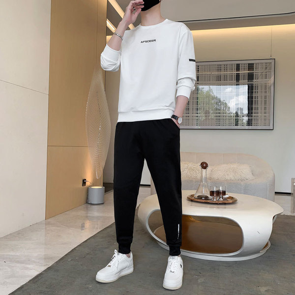 Men's sports suit