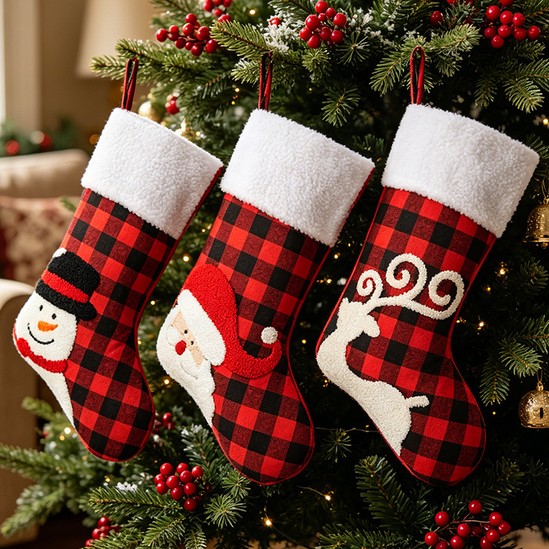 Christmas decoration Christmas socks red and black plaid plush children's gift bag window pendant party atmosphere decoration