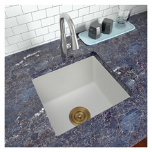 ��������ɫС�βۡ�һ�����lϴ���軨����ˮ��ʯӢʯˮ�ۏN��ˮ��