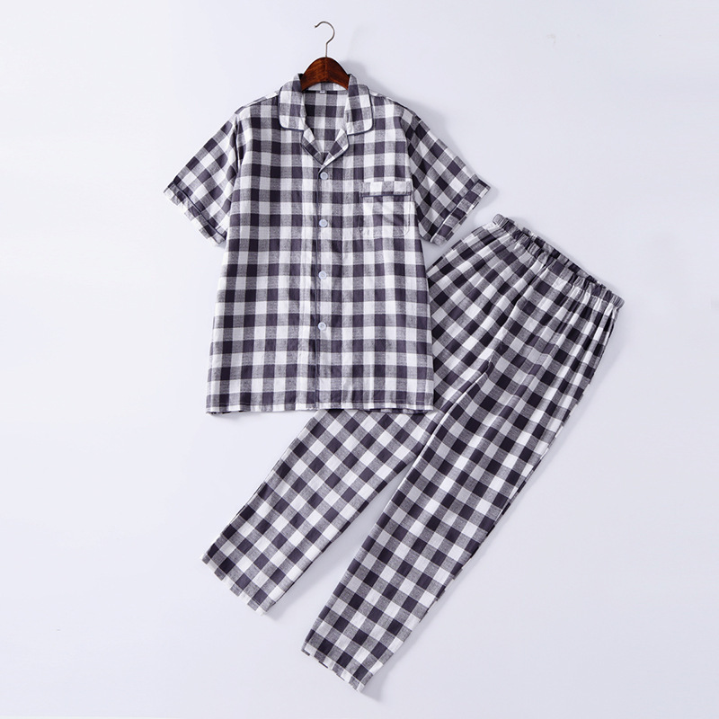 회색 체크무늬 반팔 바지