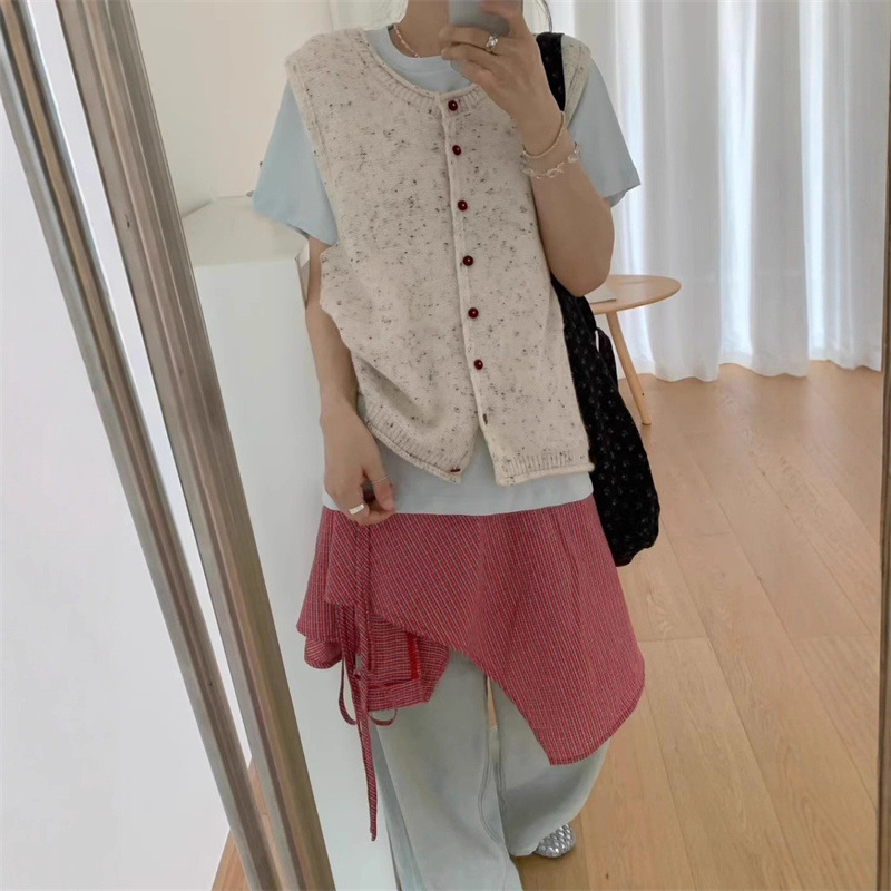 韩系设计感花线点点彩扣卷边圆领针织开衫马甲女叠穿外搭毛衣背心|undefined