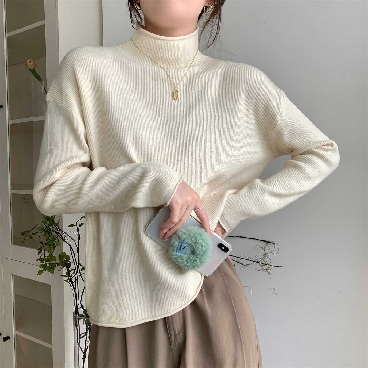 플러스 사이즈 통통한 MM2024 가을 여성용 니트웨어 반 높이 칼라 느슨한 내부 긴 소매베이스 셔츠 따뜻한 슬림 탑