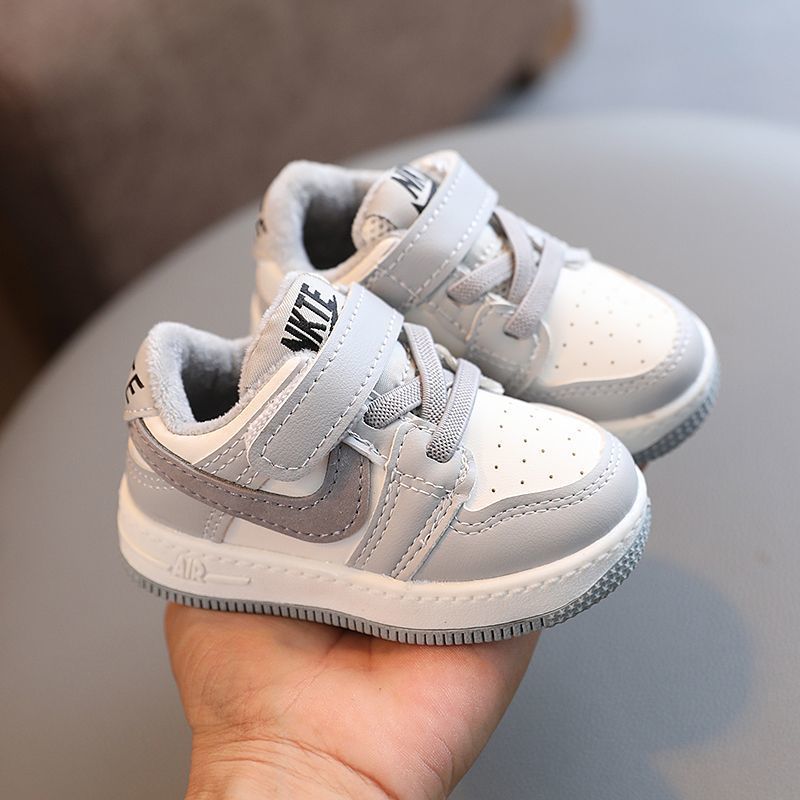 Children's Sports Shoes for Boys and Girls, 2022 Winter Korean Version Cotton Shoes for Toddlers, Soft Sole Learning Shoes, White Shoes