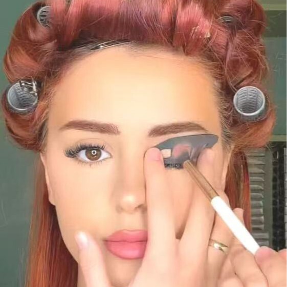 EyetourYourGlamBestie 初心者向けアイメイク補助ツール ビューティー用品 輸入新商品 海外人気商品|undefined
