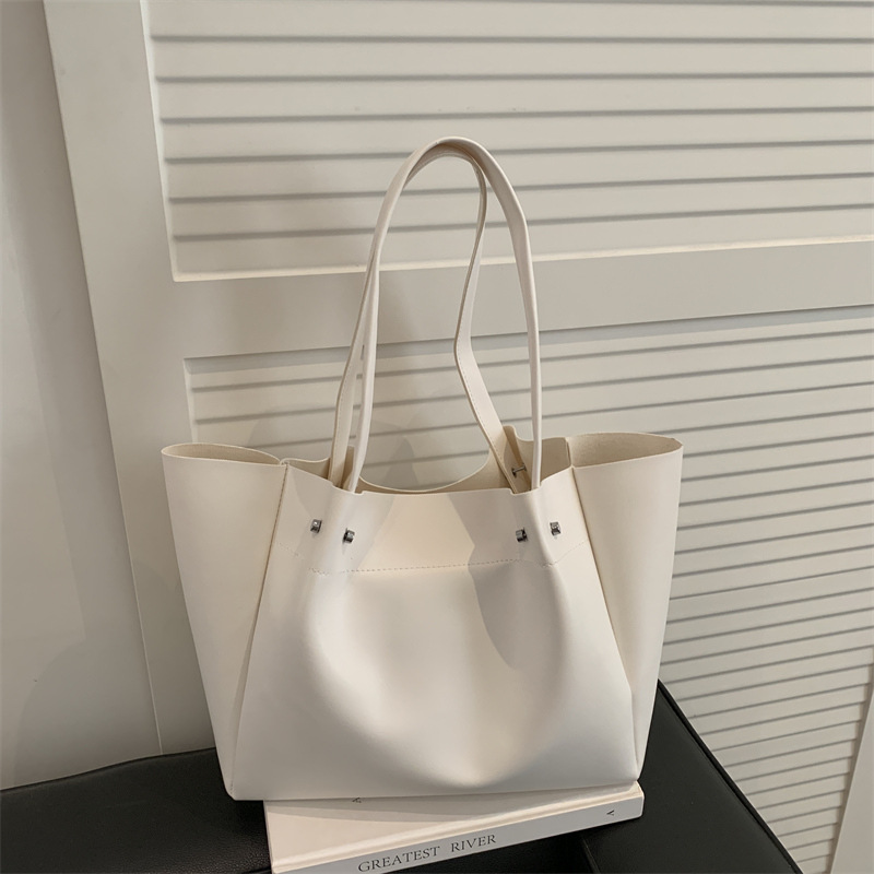 Cross-Border New European And American Retro Large Capacity Commuter Tote For Women High-Quality Texture Shoulder Bag_voghion.com