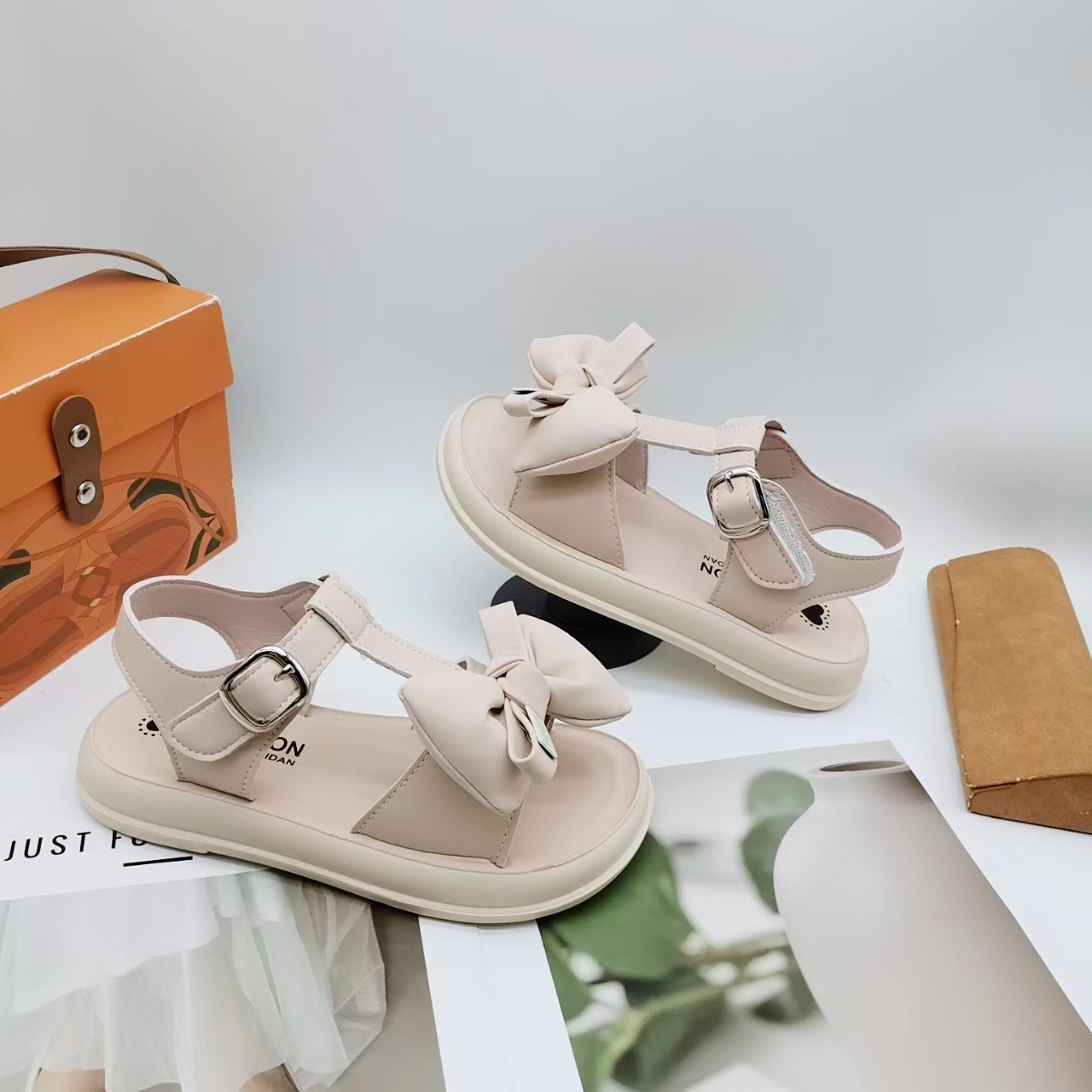 32-37 Tamaño Yongxingda sandalias 2026 lindos zapatos princesa de verano para niños coreanos zapatos de playa