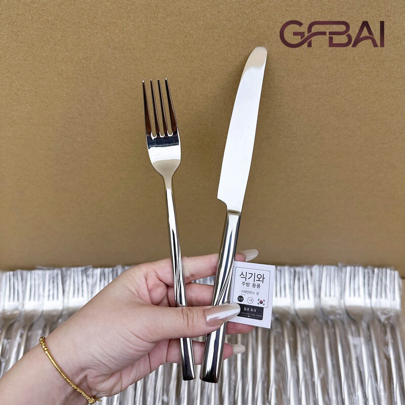 Cutlery Set: Two-Piece Steak Knife and Fork Set, Thickened Stainless Steel, Special Set for Eating Steak, Commercial Use for Hotels