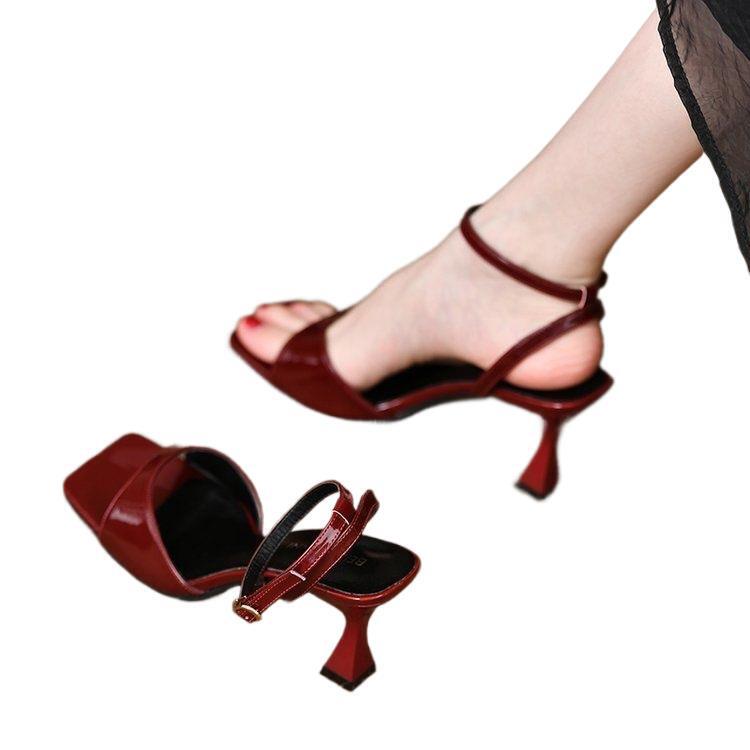 Trendy Women's Sandals 2026, Square-Toed, Elegant with Rhinestones, Single Strap, Super Stylish Shoes, Women's Slippers Suitable for Wide and Fat Feet