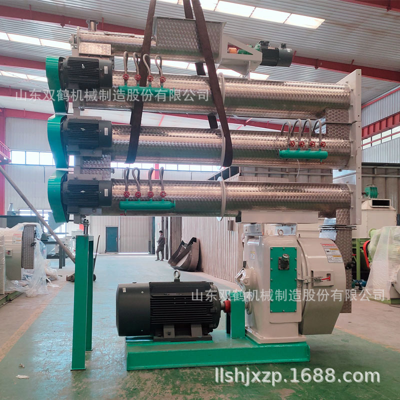 山西全价牛羊饲料颗粒机 大型精补颗粒饲料设备 牛饲料颗粒机价格